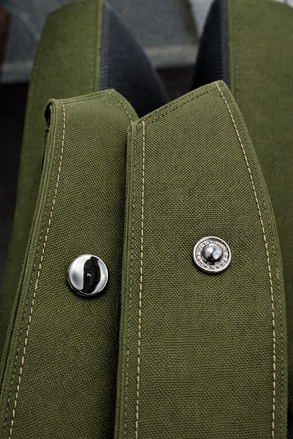 SunCloud canvas water-repellent seat cushion in olive green with durable outdoor fabric